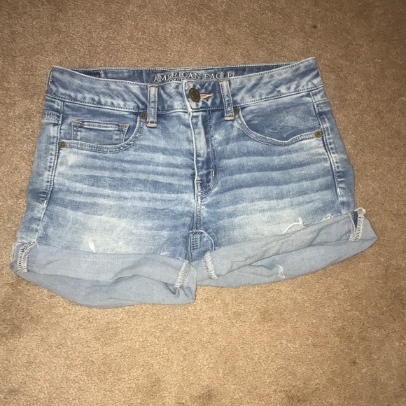 light denim shorts - Picture 1 of 2